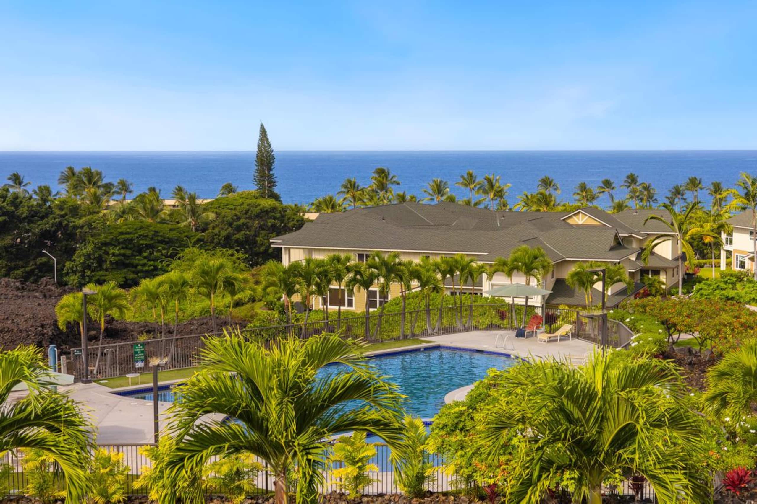 Condo in Kailua-Kona · ★5.0 · 2 bedrooms · 4 beds · 2.5 private baths - Image 1