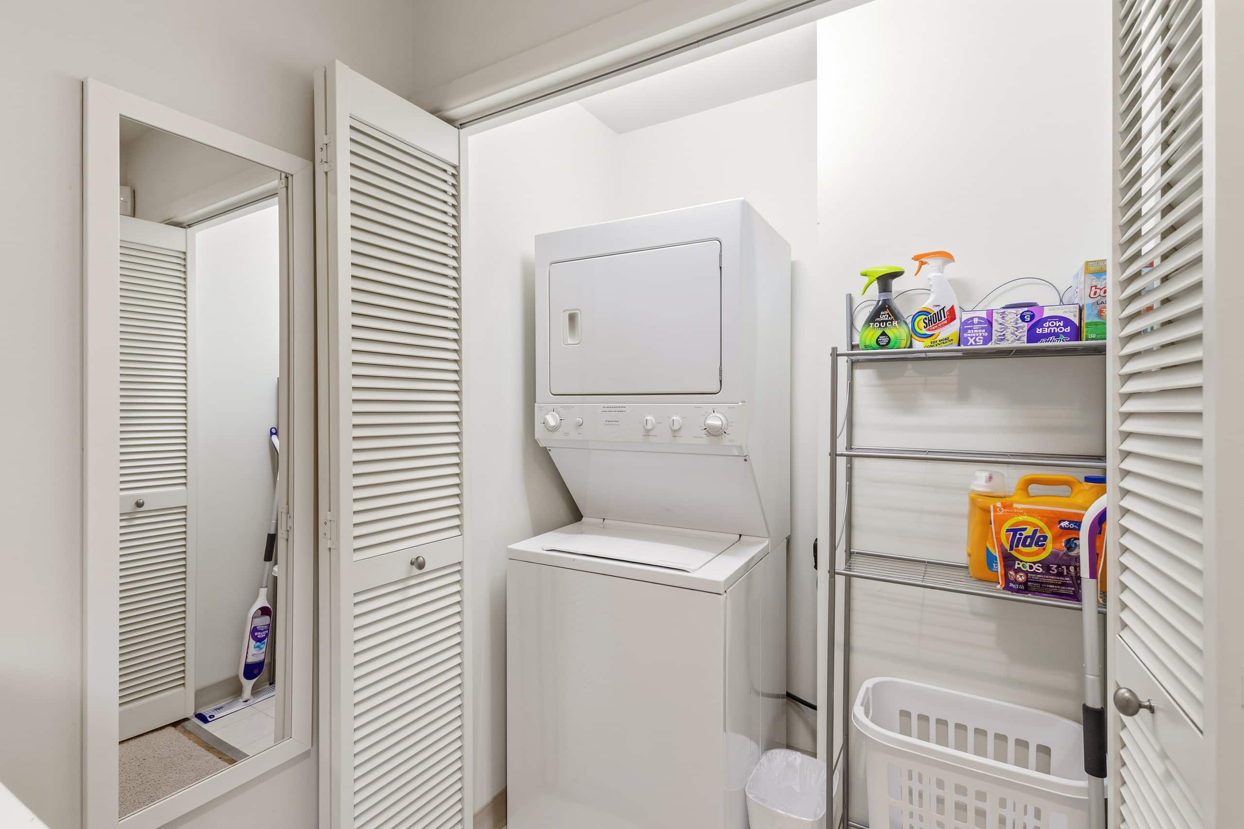 Condo in Kailua-Kona · ★5.0 · 2 bedrooms · 4 beds · 2.5 private baths - Image 18