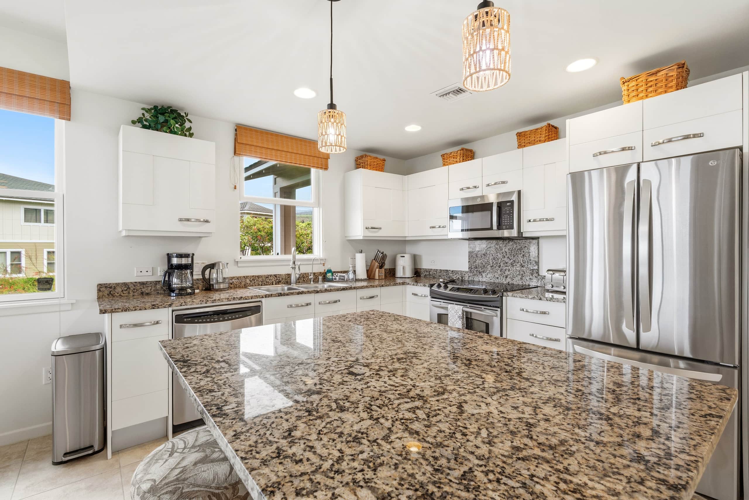 Condo in Kailua-Kona · ★5.0 · 2 bedrooms · 4 beds · 2.5 private baths - Image 10