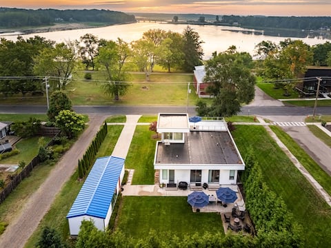 Douglas Modern Villa | Steps to downtown | Game RM