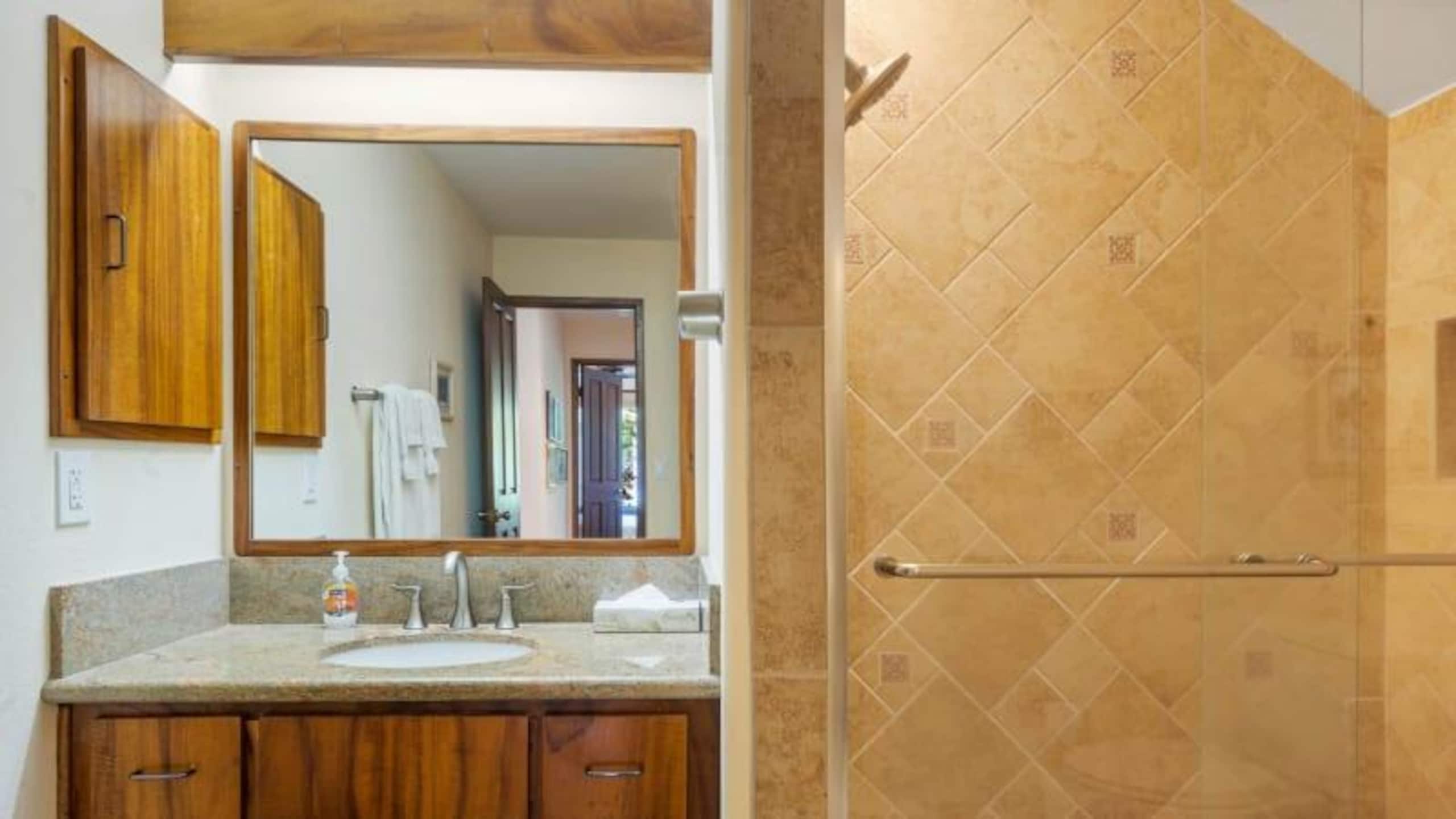 Condo in KAILUA-KONA · ★4.74 · 2 bedrooms · 2 baths - Image 21