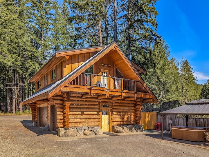 `Aspen Cabin` Custom Log Home | Hot Tub, Wifi, Bbq - State of Washington