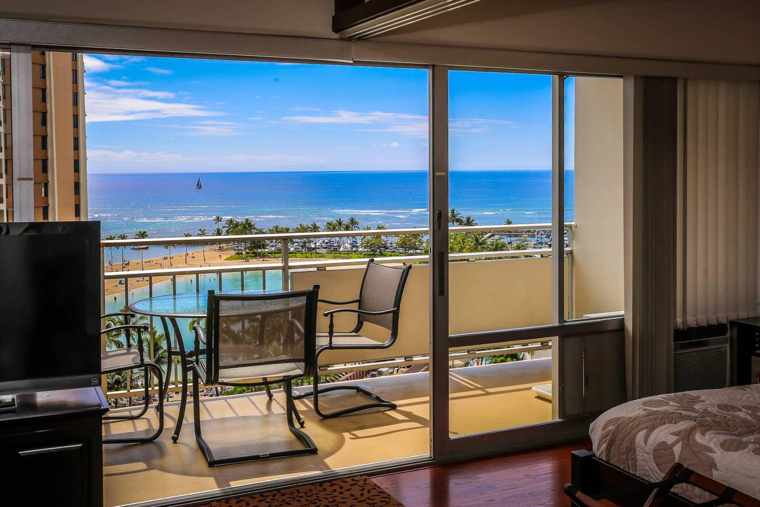 Condo in Waikiki · ★4.54 · 1 bedroom · 2 beds · 1 private bath - Image 22