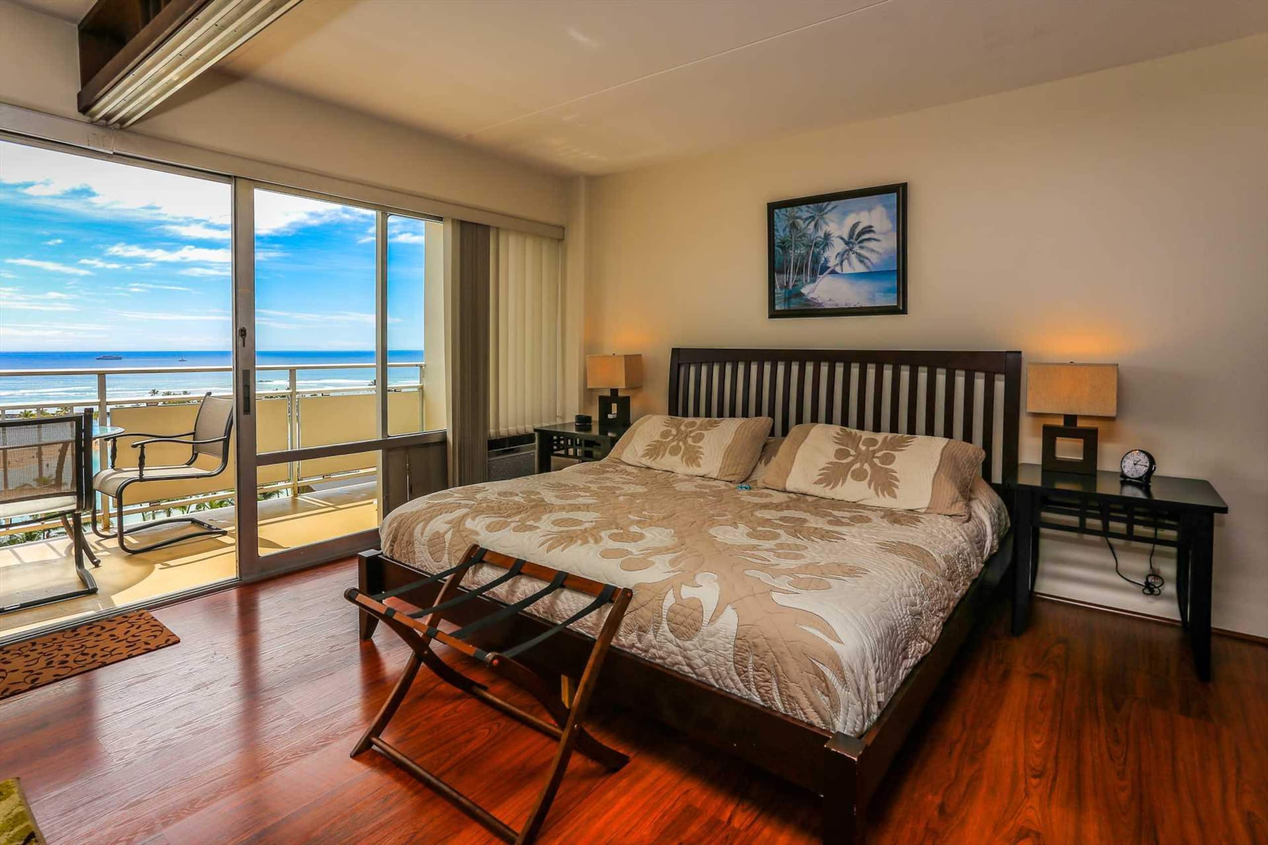 Condo in Waikiki · ★4.54 · 1 bedroom · 2 beds · 1 private bath - Image 10