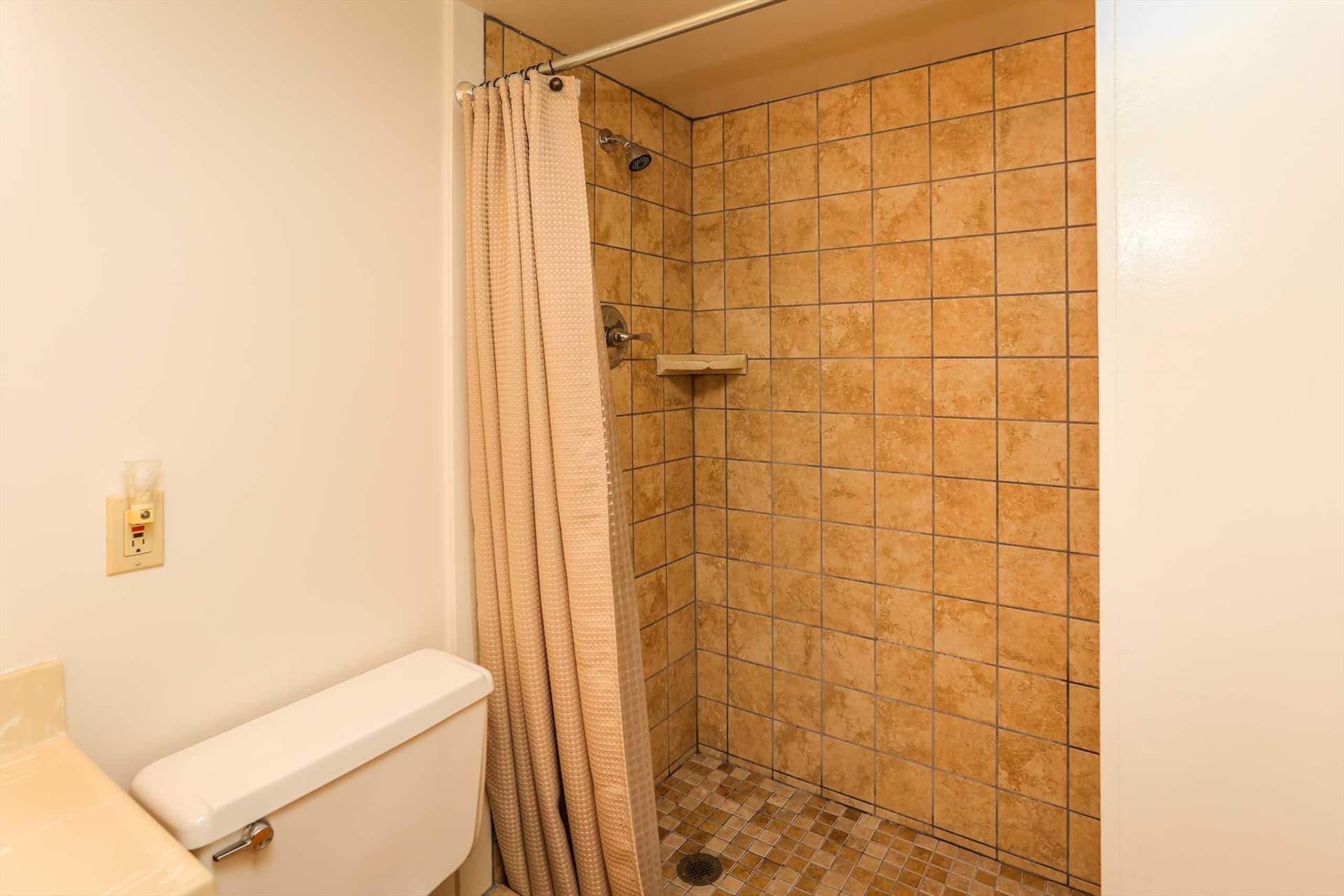 Condo in Waikiki · ★4.54 · 1 bedroom · 2 beds · 1 private bath - Image 23