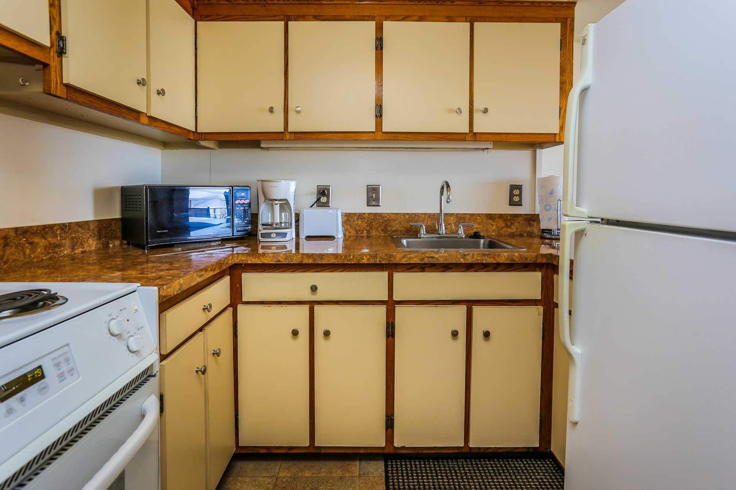 Condo in Waikiki · ★4.54 · 1 bedroom · 2 beds · 1 private bath - Image 8