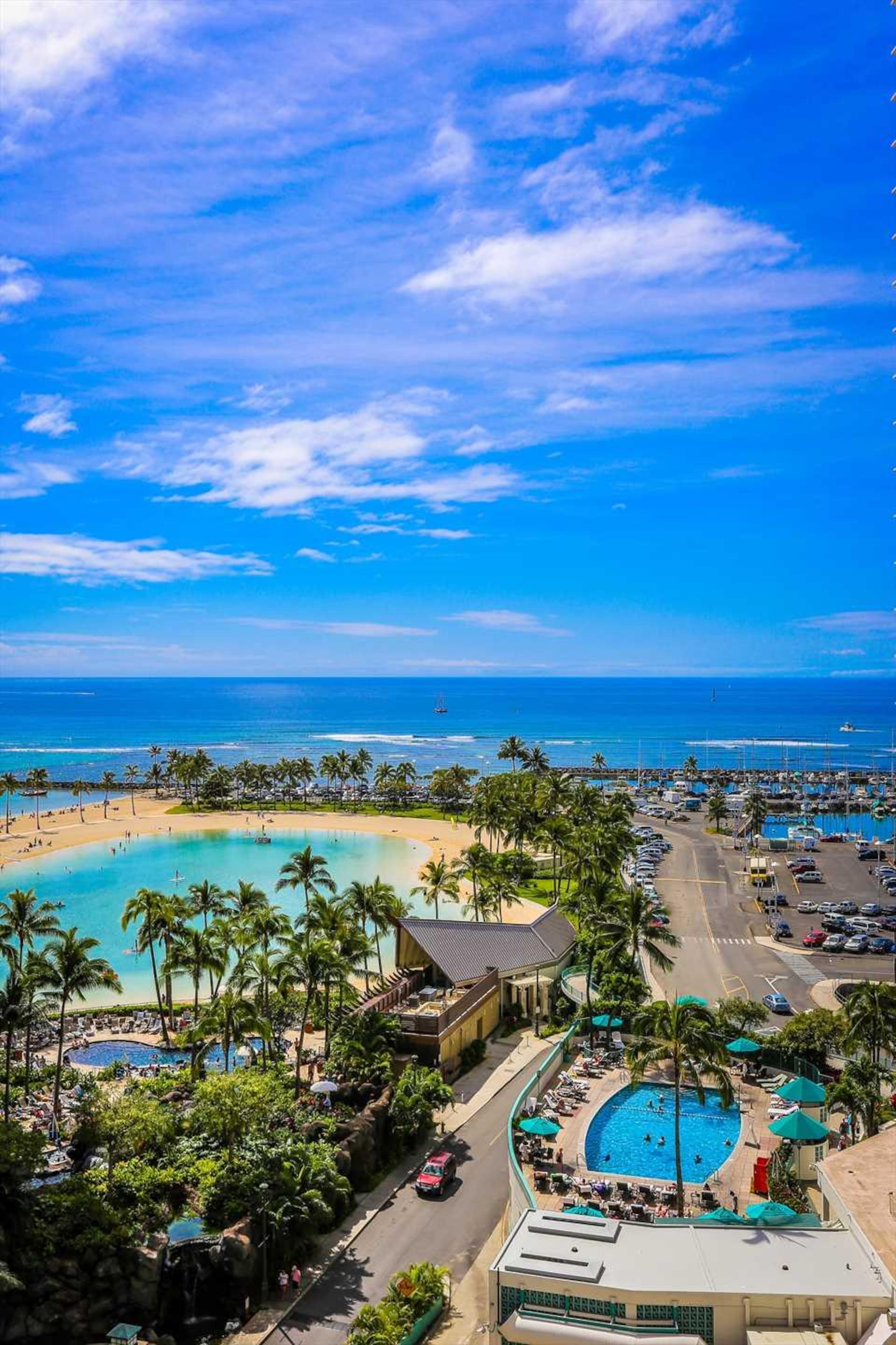 Condo in Waikiki · ★4.54 · 1 bedroom · 2 beds · 1 private bath - Image 4
