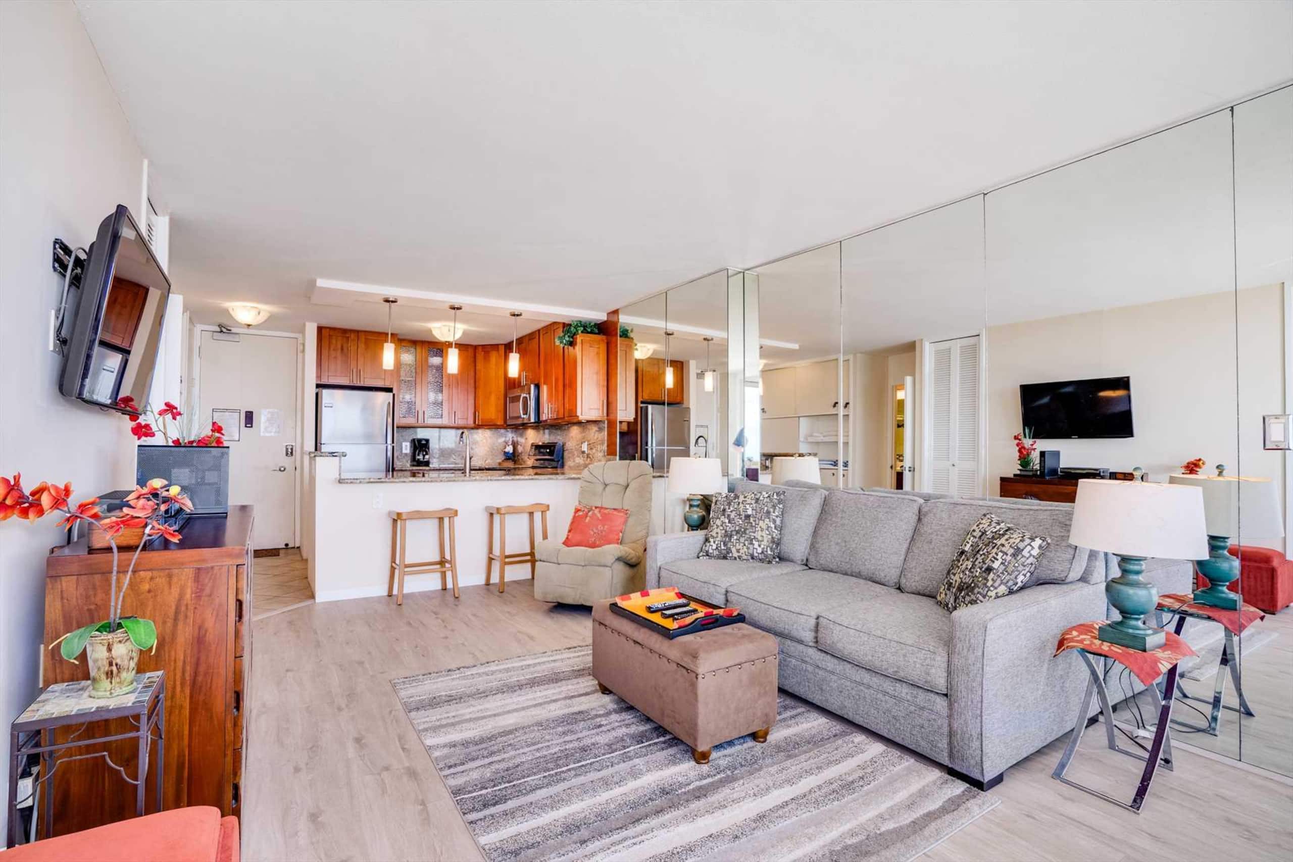 Condo in Waikiki · ★4.63 · 1 bedroom · 2 beds · 1 private bath - Image 14