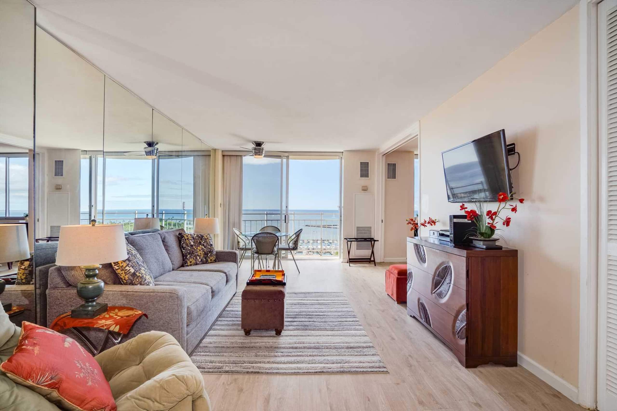 Condo in Waikiki · ★4.63 · 1 bedroom · 2 beds · 1 private bath - Image 7