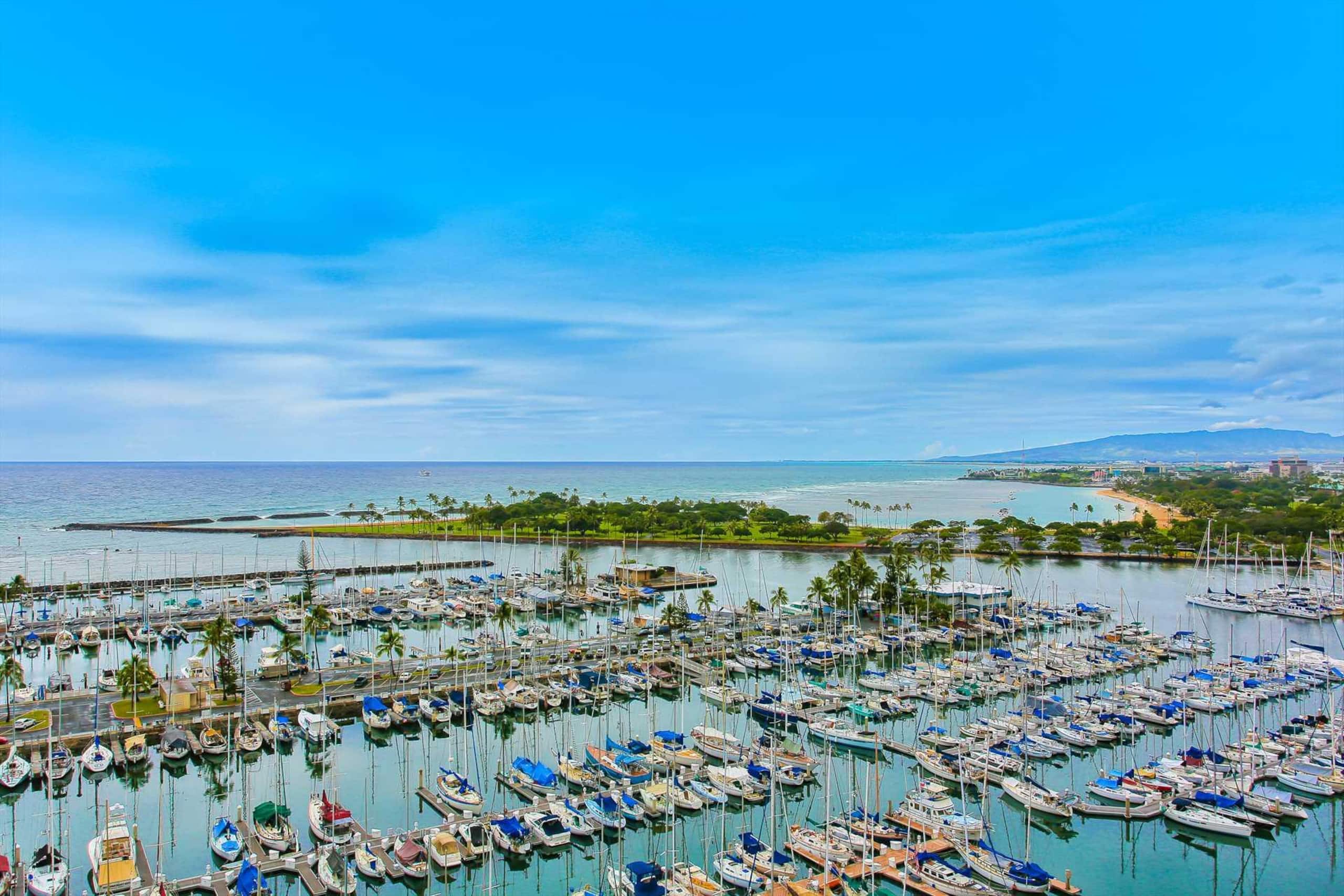 Condo in Waikiki · ★4.63 · 1 bedroom · 2 beds · 1 private bath - Image 5