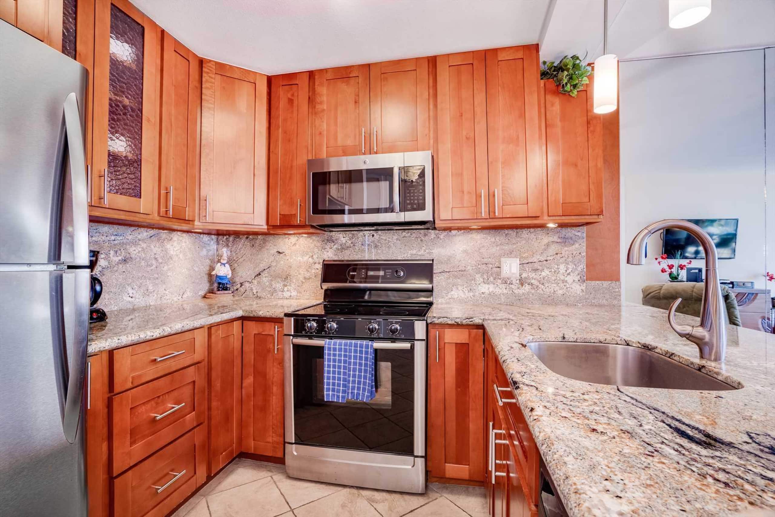 Condo in Waikiki · ★4.63 · 1 bedroom · 2 beds · 1 private bath - Image 27