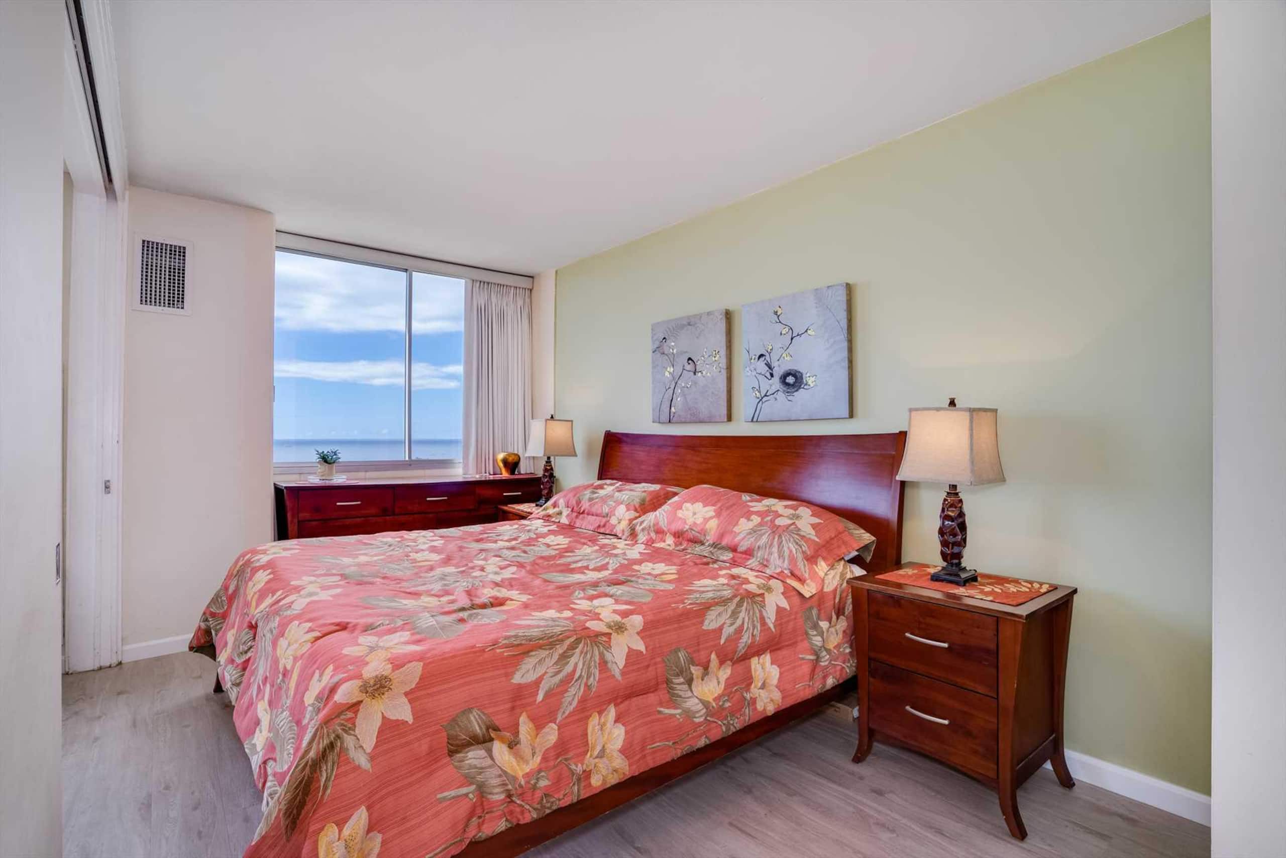 Condo in Waikiki · ★4.63 · 1 bedroom · 2 beds · 1 private bath - Image 19