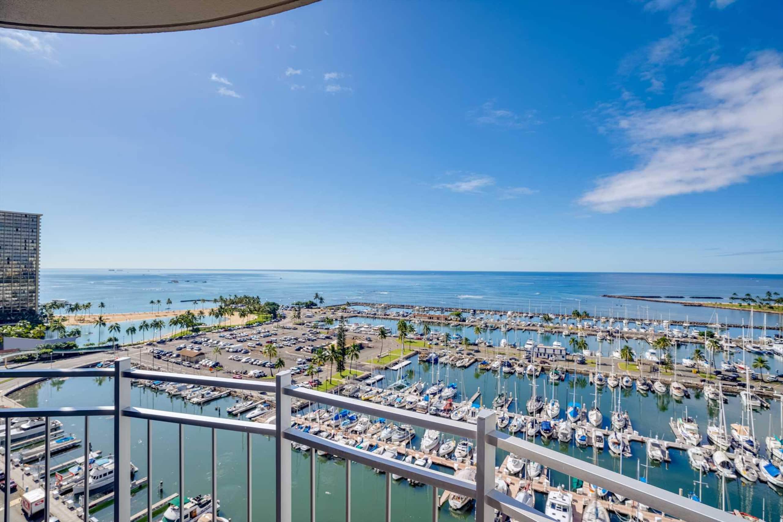 Condo in Waikiki · ★4.63 · 1 bedroom · 2 beds · 1 private bath - Image 15