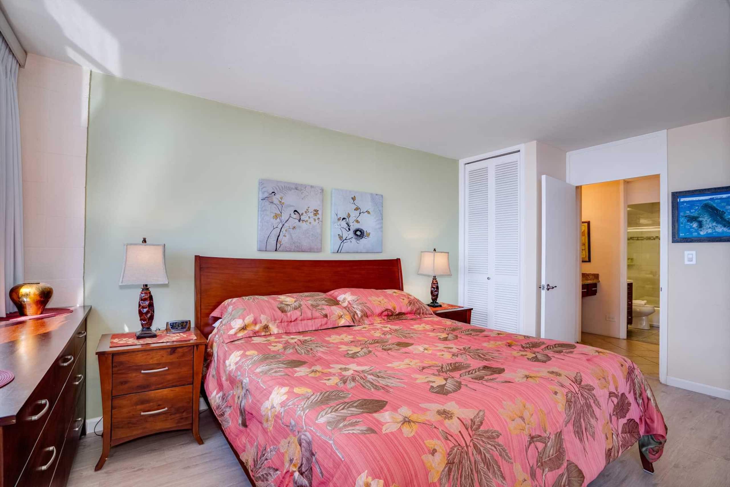 Condo in Waikiki · ★4.63 · 1 bedroom · 2 beds · 1 private bath - Image 24