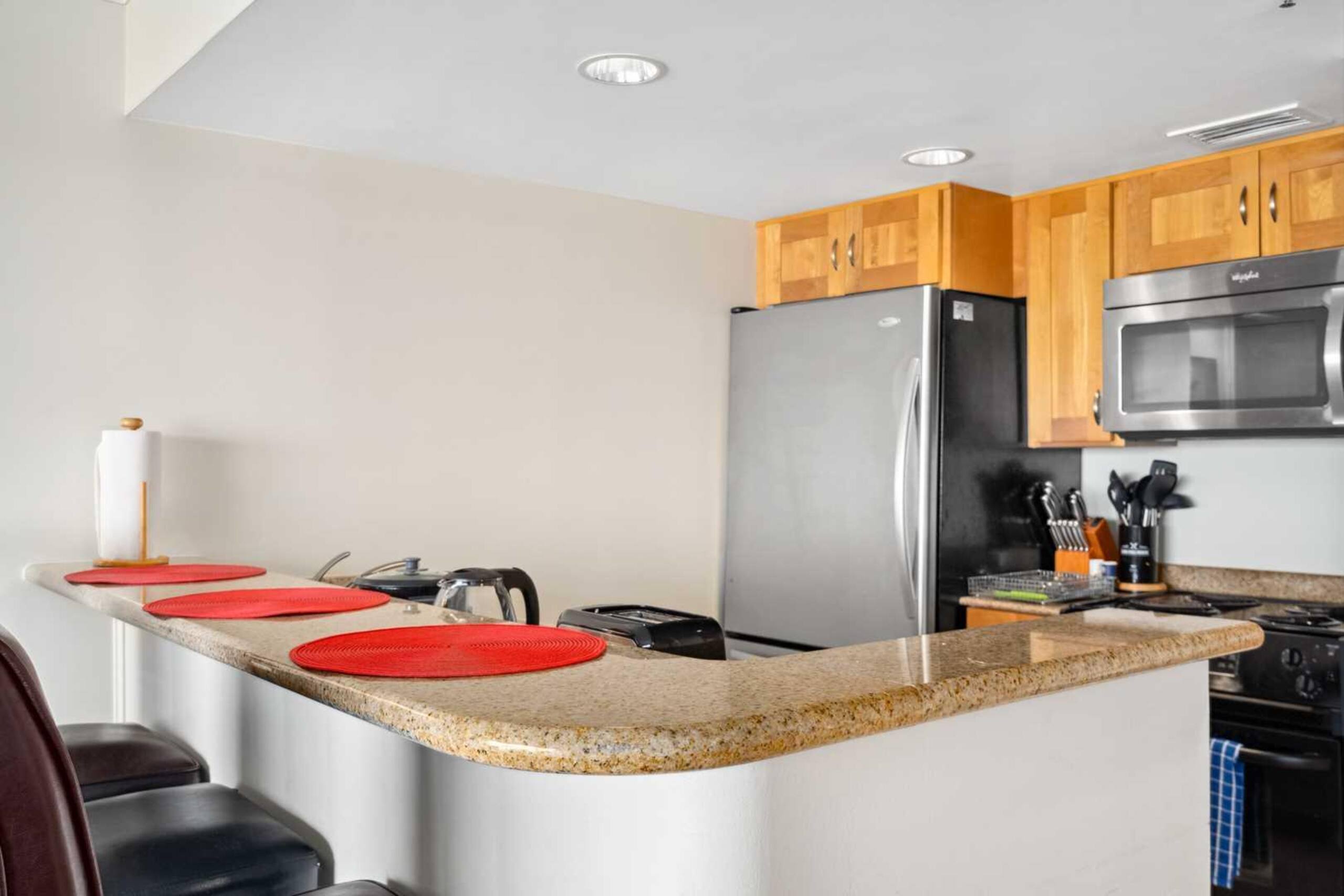 Condo in Waikiki · ★4.83 · 1 bedroom · 2 beds · 1 private bath - Image 17