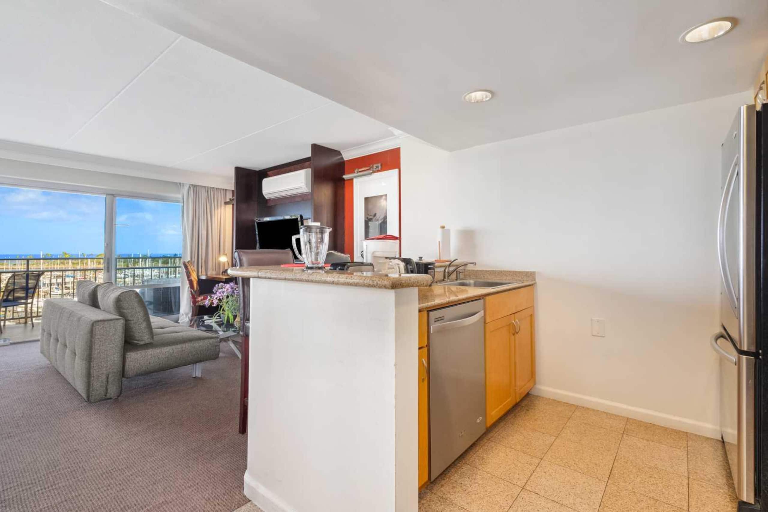 Condo in Waikiki · ★4.83 · 1 bedroom · 2 beds · 1 private bath - Image 14
