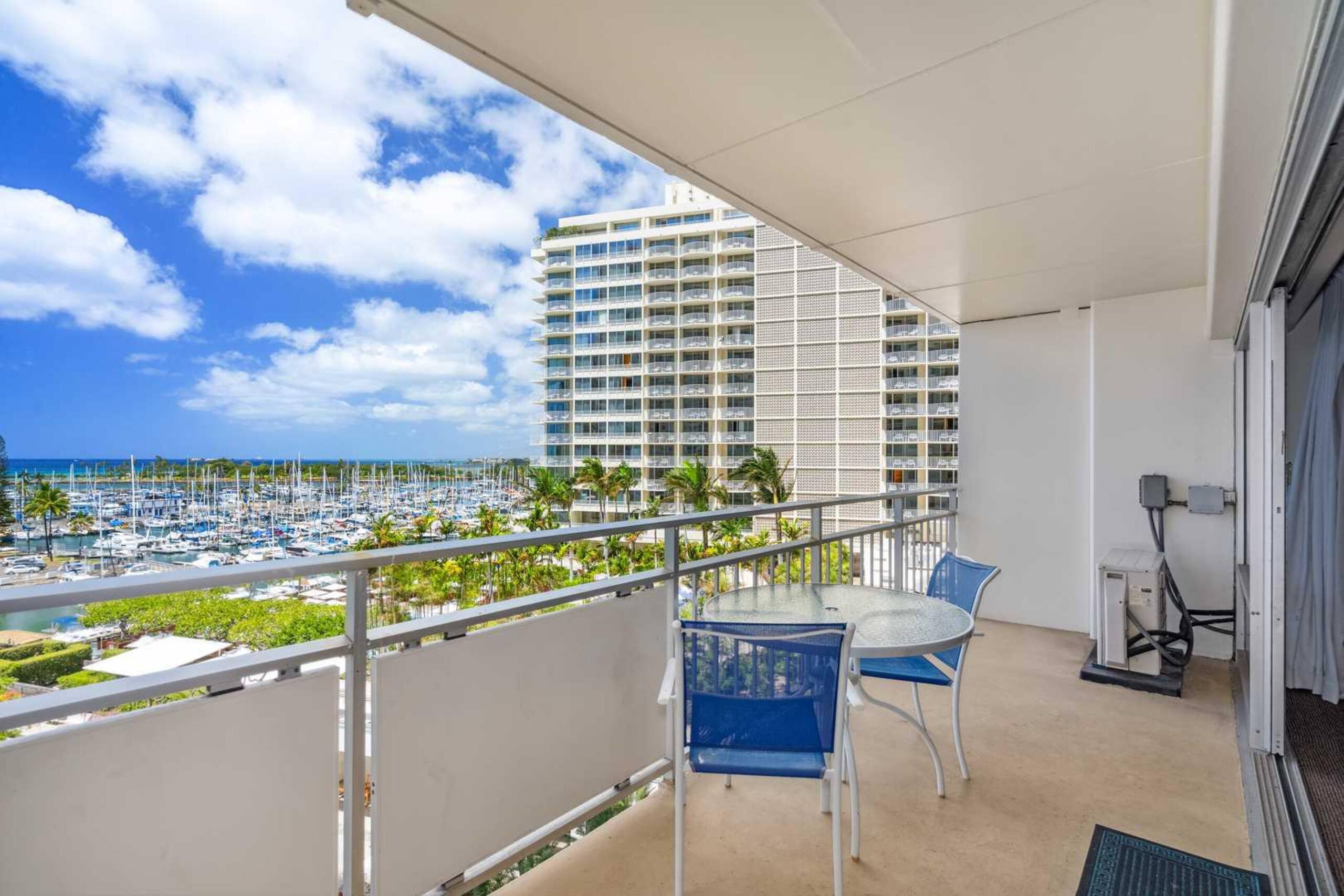 Condo in Waikiki · ★4.83 · 1 bedroom · 2 beds · 1 private bath - Image 22