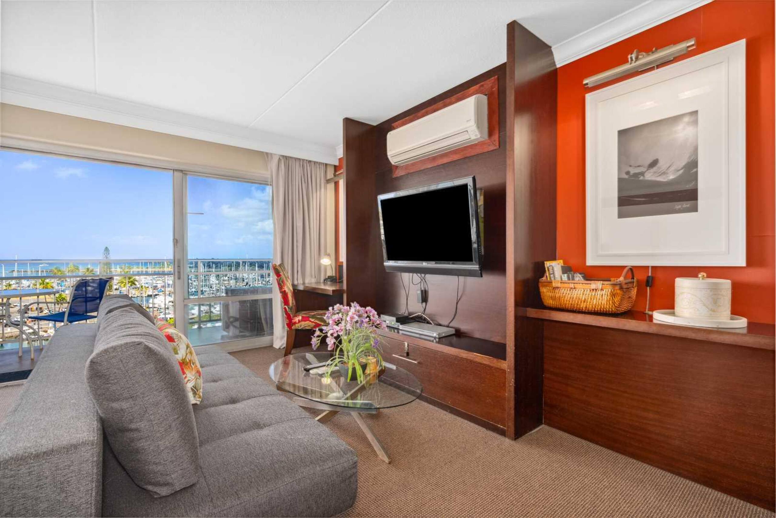 Condo in Waikiki · ★4.83 · 1 bedroom · 2 beds · 1 private bath - Image 5