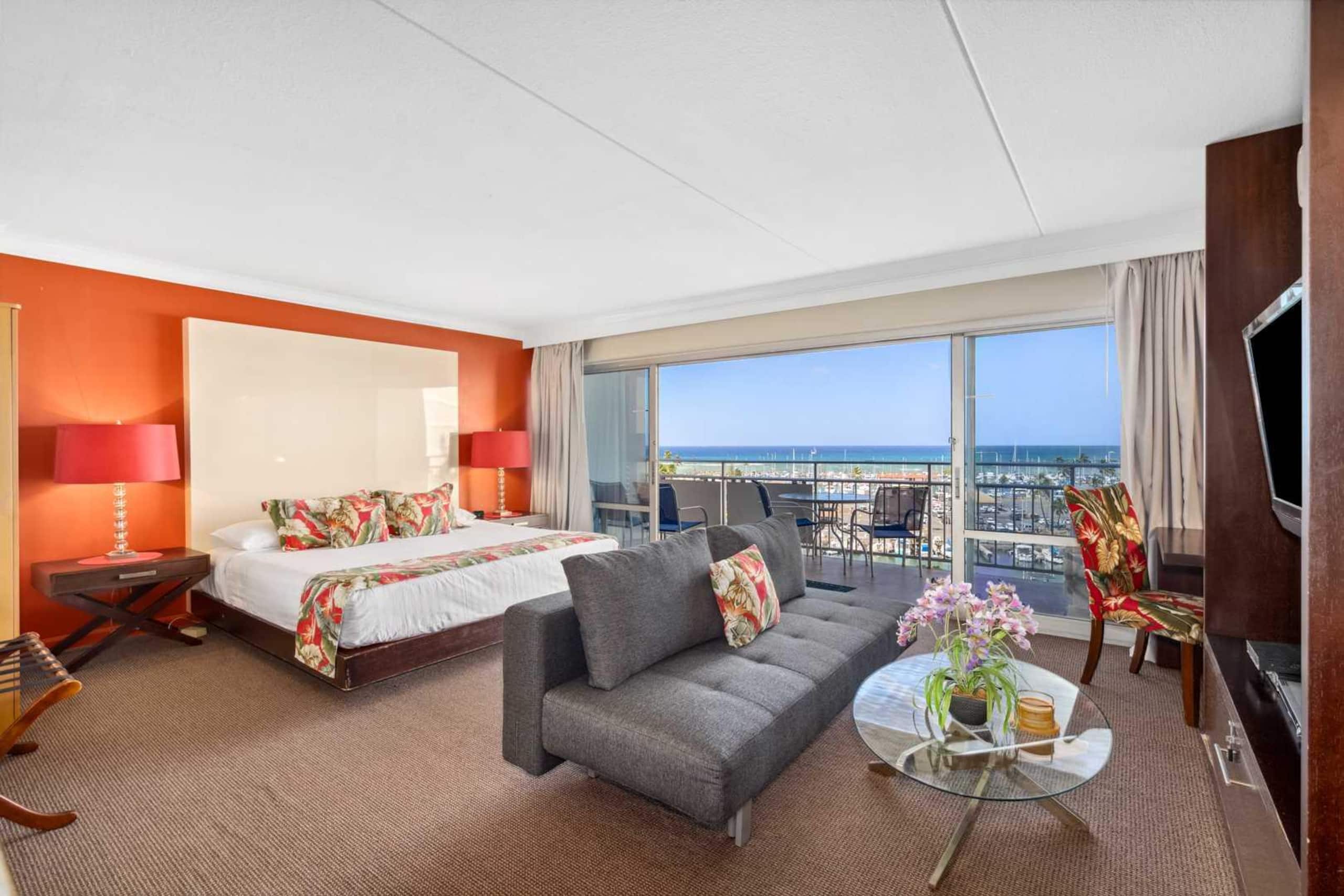 Condo in Waikiki · ★4.83 · 1 bedroom · 2 beds · 1 private bath - Image 4