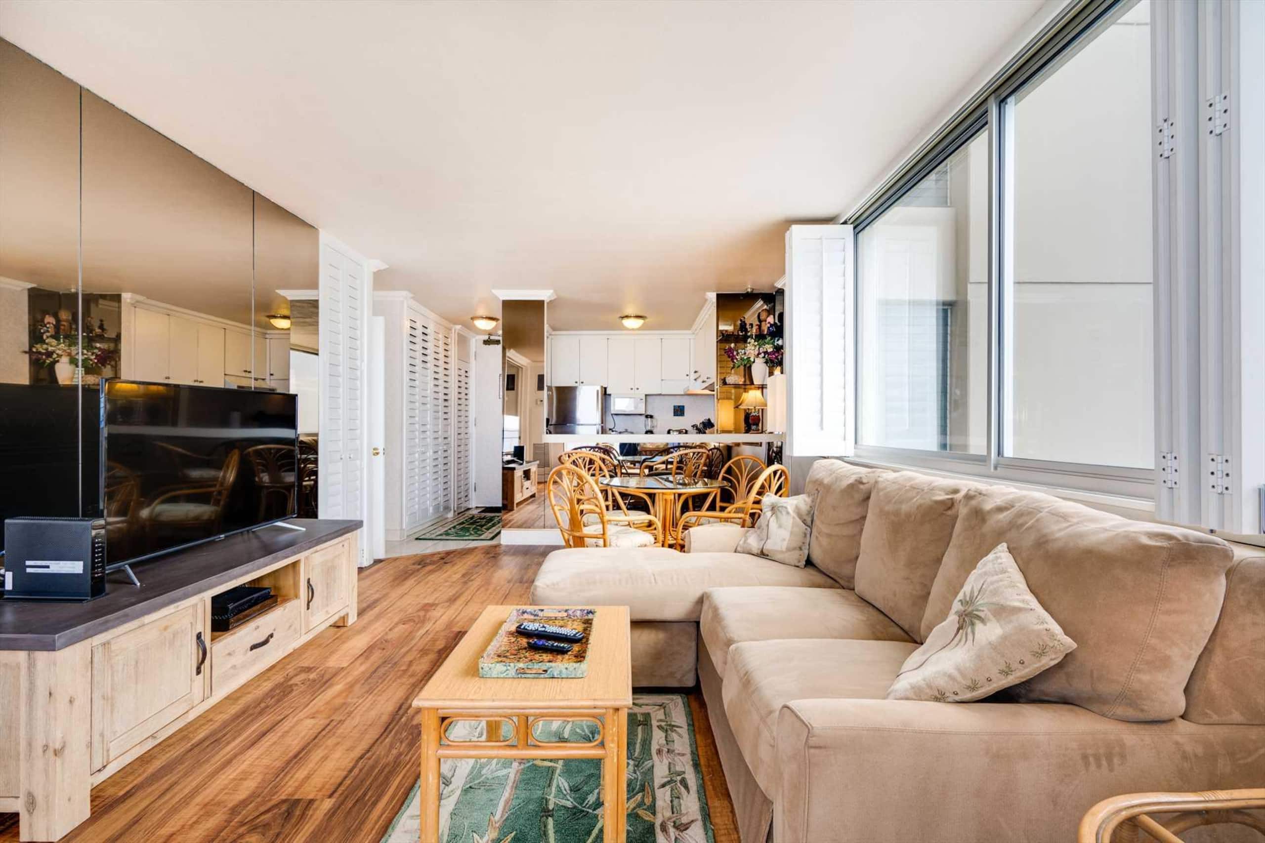 Condo in Honolulu · ★4.58 · 1 bedroom · 2 beds · 1 private bath - Image 25