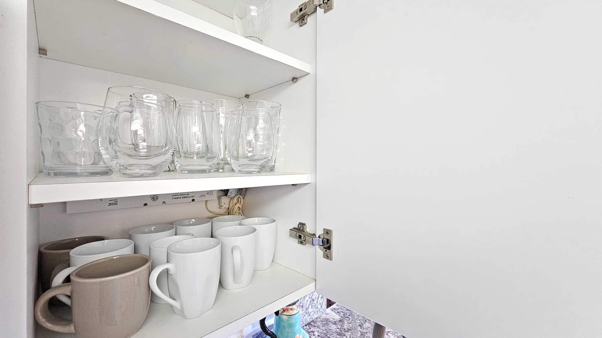 Condo in Waikiki · ★4.7 · 1 bedroom · 2 beds · 1 private bath - Image 9