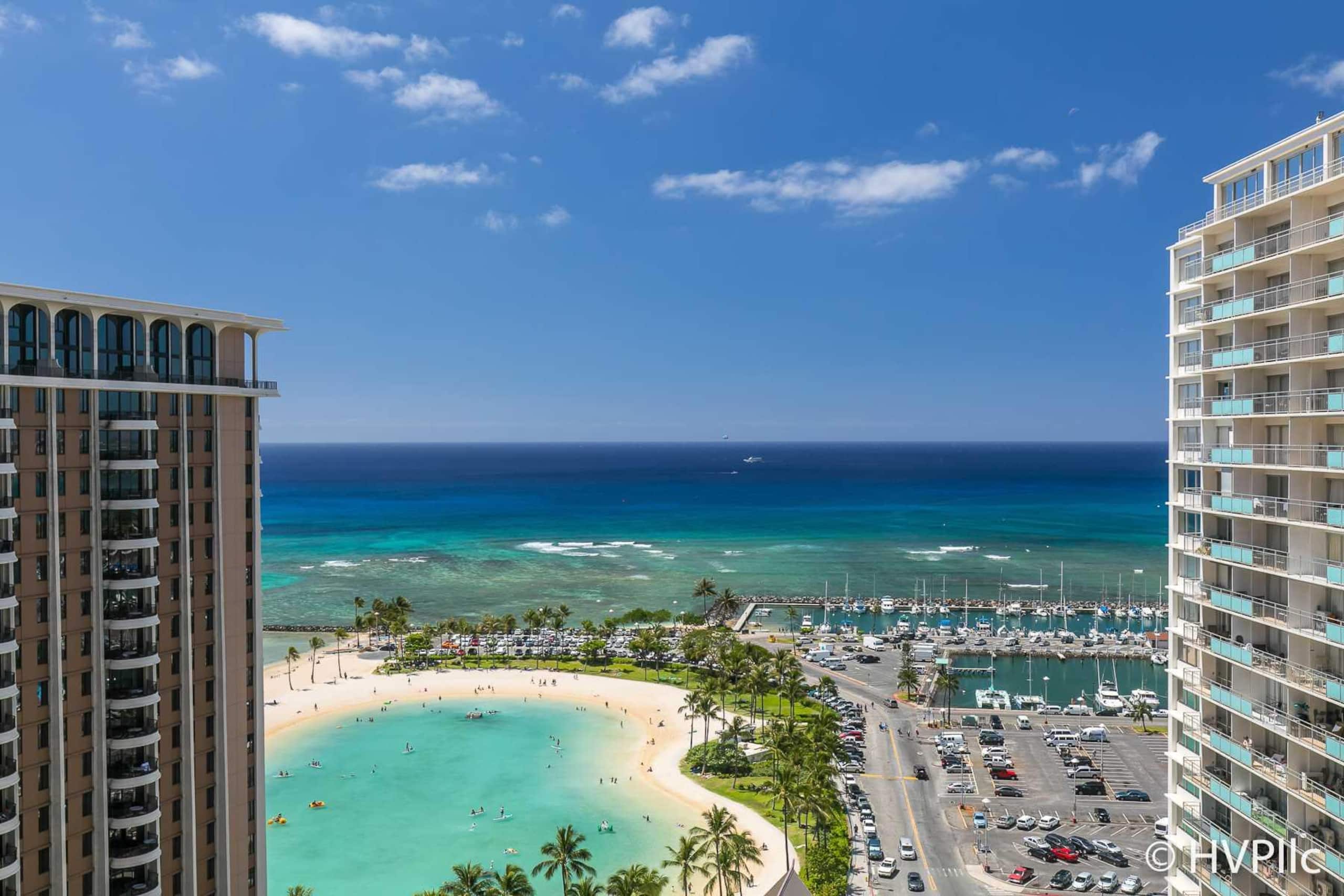 Condo in Waikiki · ★4.7 · 1 bedroom · 2 beds · 1 private bath - Image 1