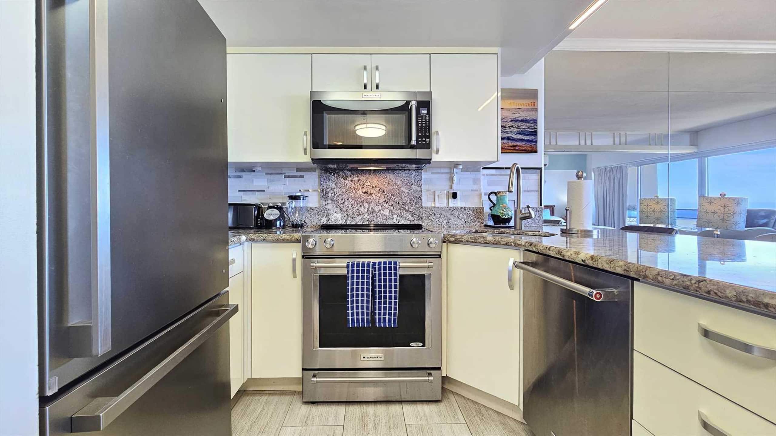 Condo in Waikiki · ★4.7 · 1 bedroom · 2 beds · 1 private bath - Image 17