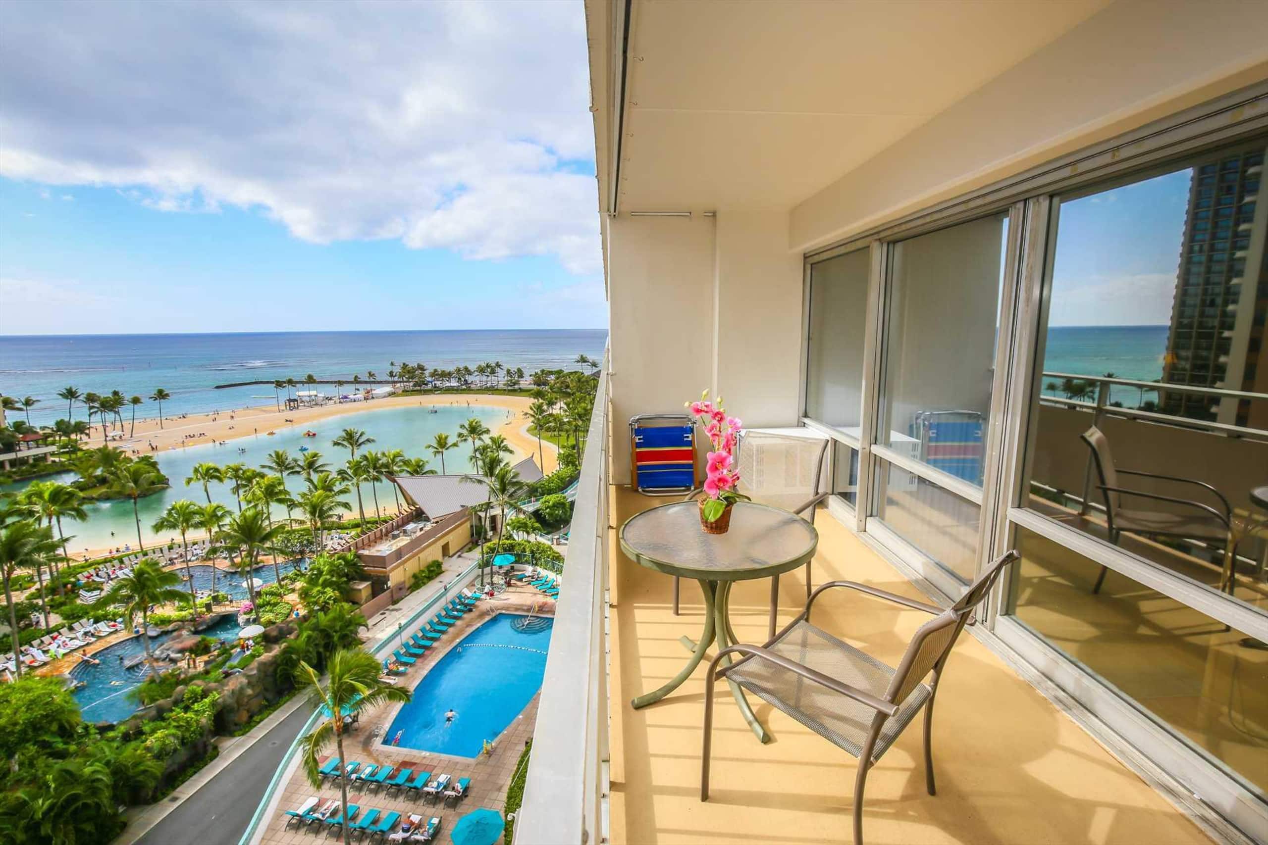 Condo in Waikiki · ★4.63 · 1 bedroom · 2 beds · 1 private bath - Image 5