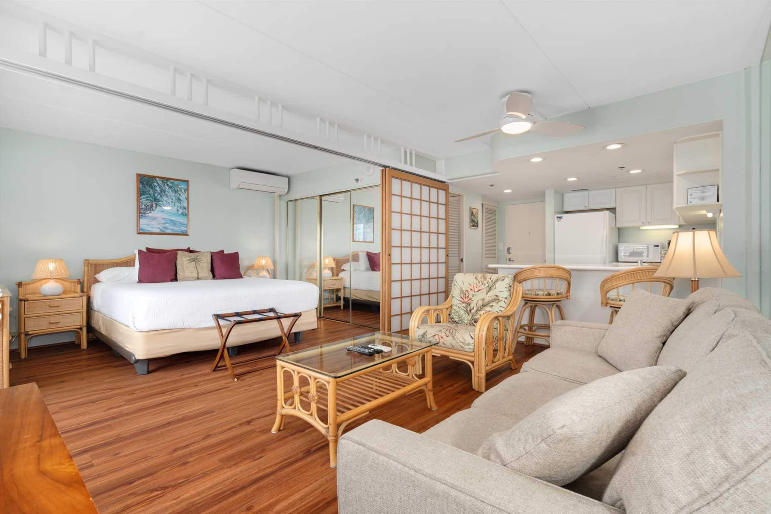 Condo in Waikiki · ★4.63 · 1 bedroom · 2 beds · 1 private bath - Image 16