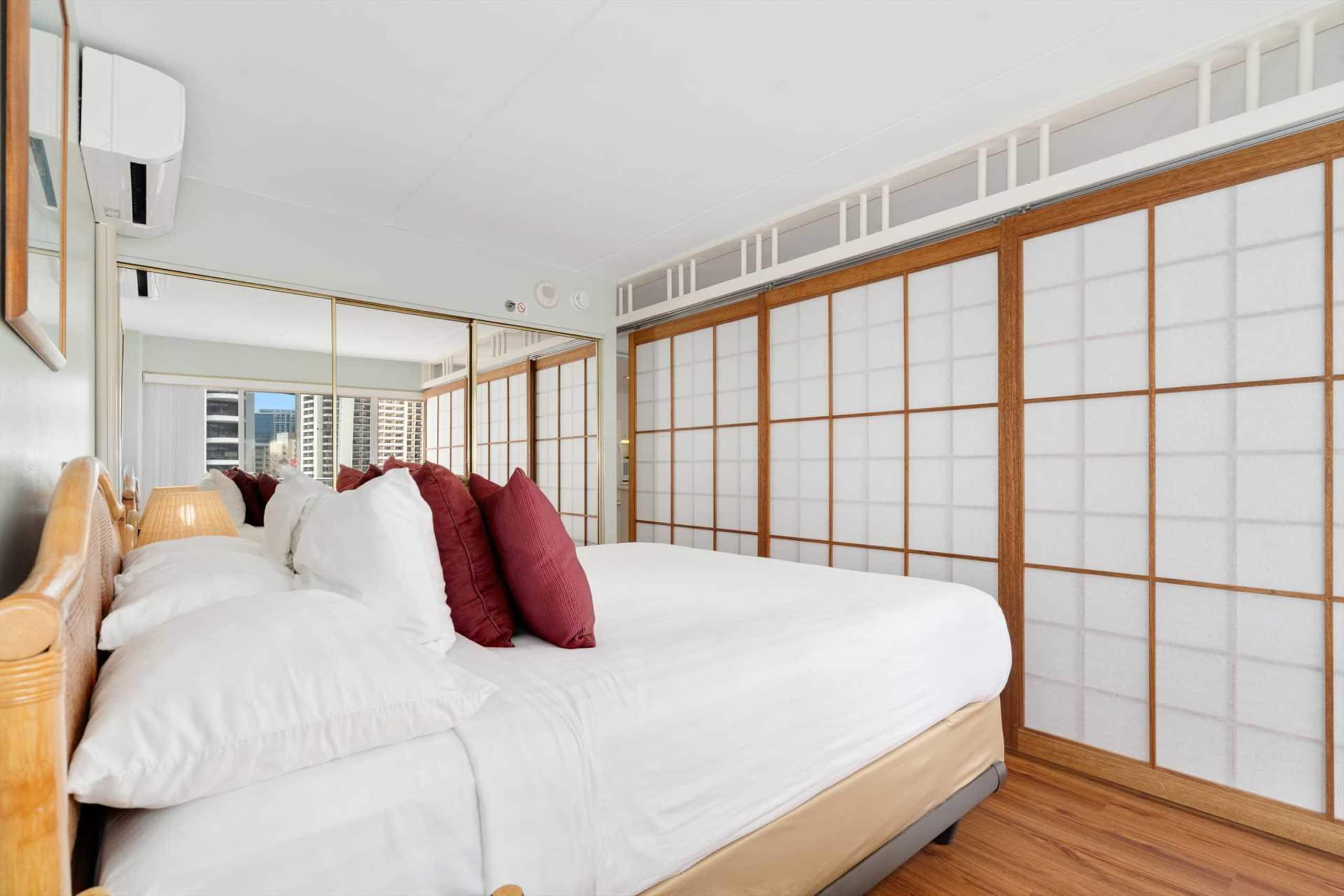 Condo in Waikiki · ★4.63 · 1 bedroom · 2 beds · 1 private bath - Image 12