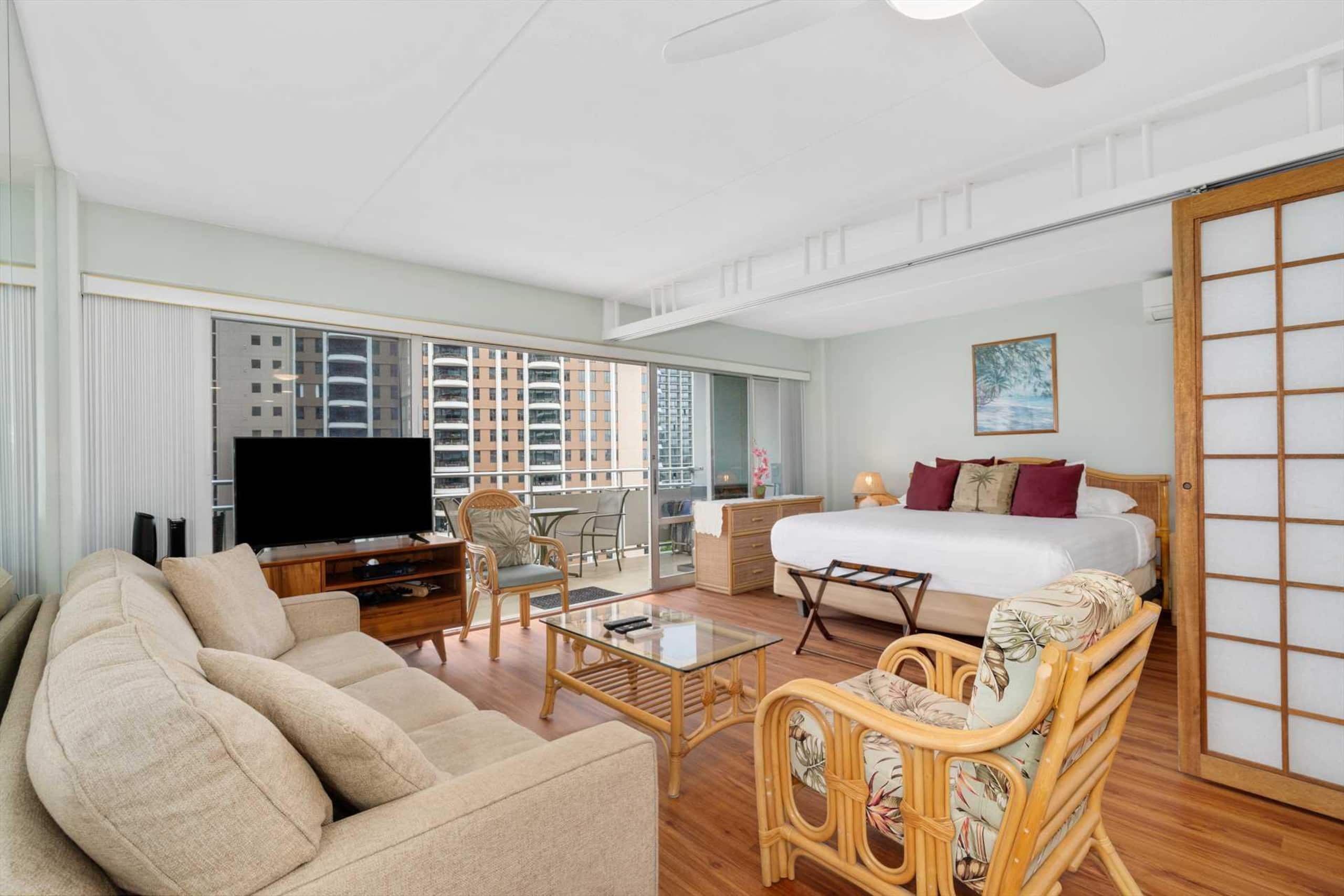 Condo in Waikiki · ★4.63 · 1 bedroom · 2 beds · 1 private bath - Image 6