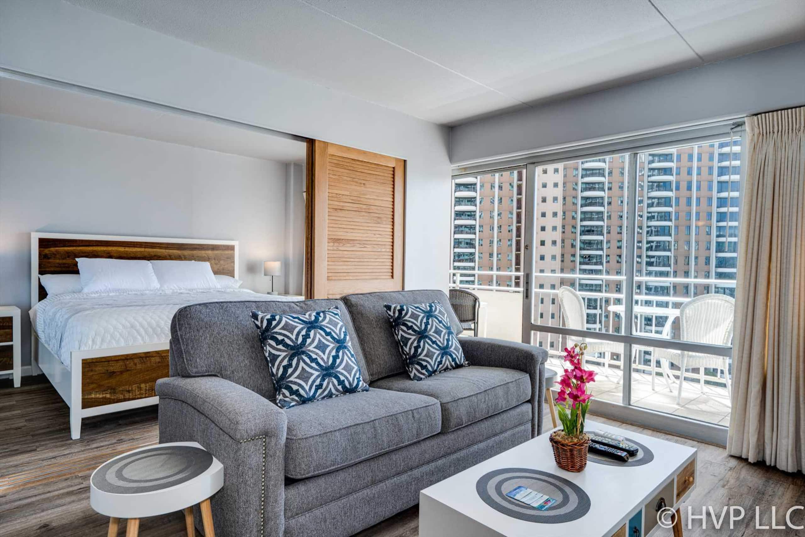 Condo in Honolulu · ★4.58 · 1 bedroom · 2 beds · 1 private bath - Image 10