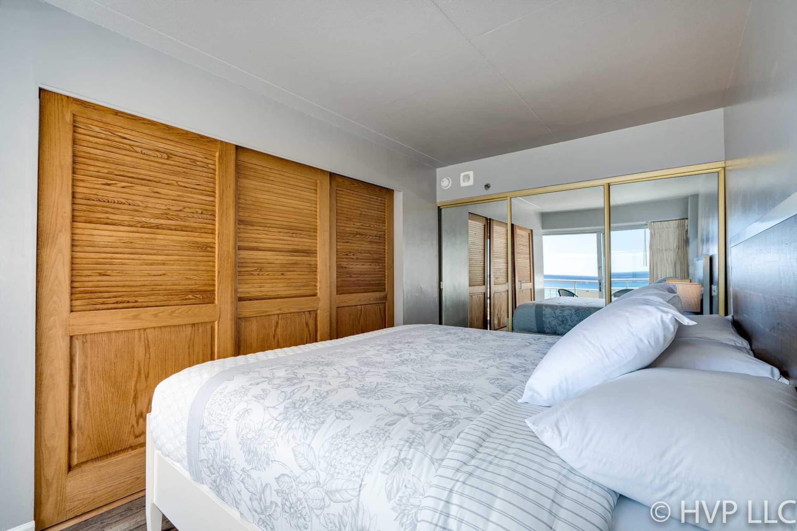 Condo in Honolulu · ★4.58 · 1 bedroom · 2 beds · 1 private bath - Image 24