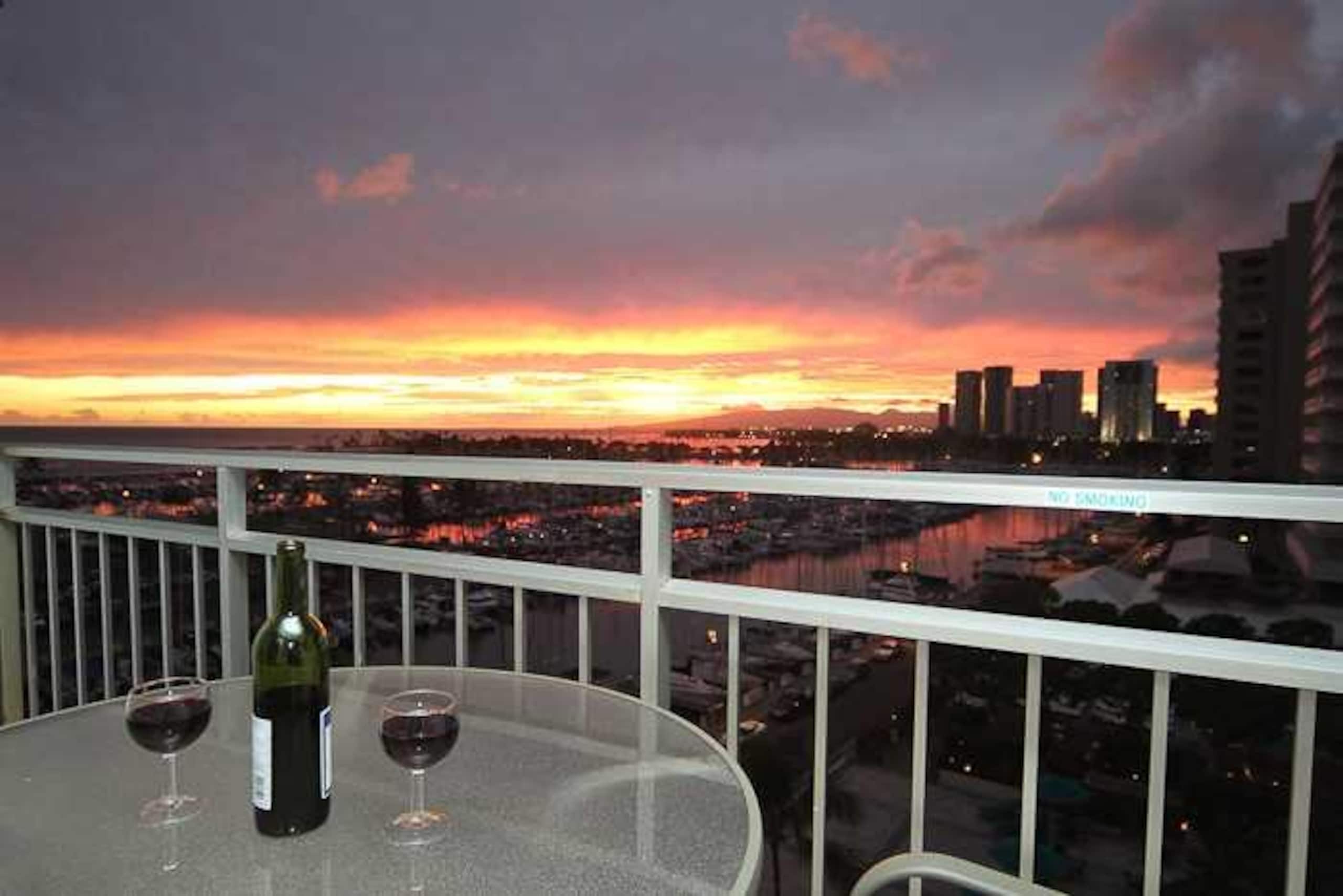 Condo in Waikiki · ★4.85 · 1 bedroom · 2 beds · 1 private bath - Image 26