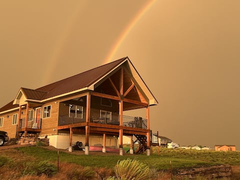 Angostura-Black Hills Lakehouse- Beautiful!