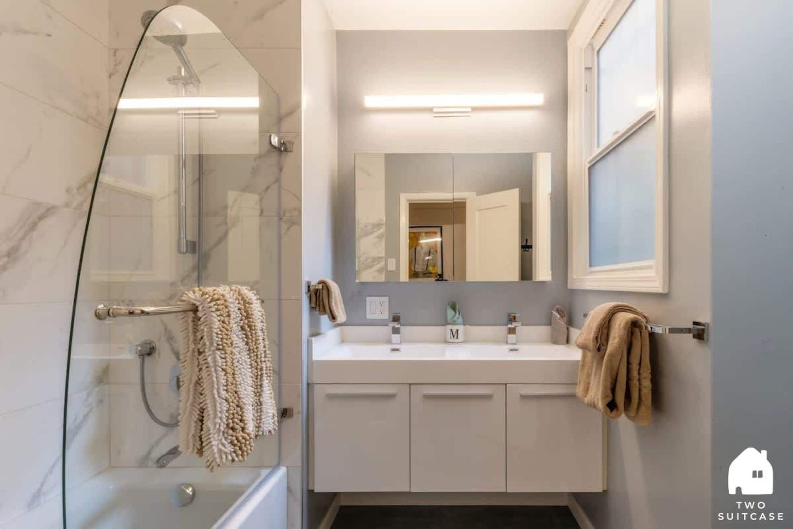 Home in San Francisco · ★4.77 · 4 bedrooms · 8 beds · 2.5 baths - Image 5