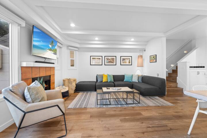 Ocean Views Steps to Beach Parking – Sleeps 8