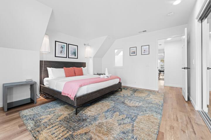 Belmont Park Ocean View Huge Patio Sleeps 12 gallery image 5