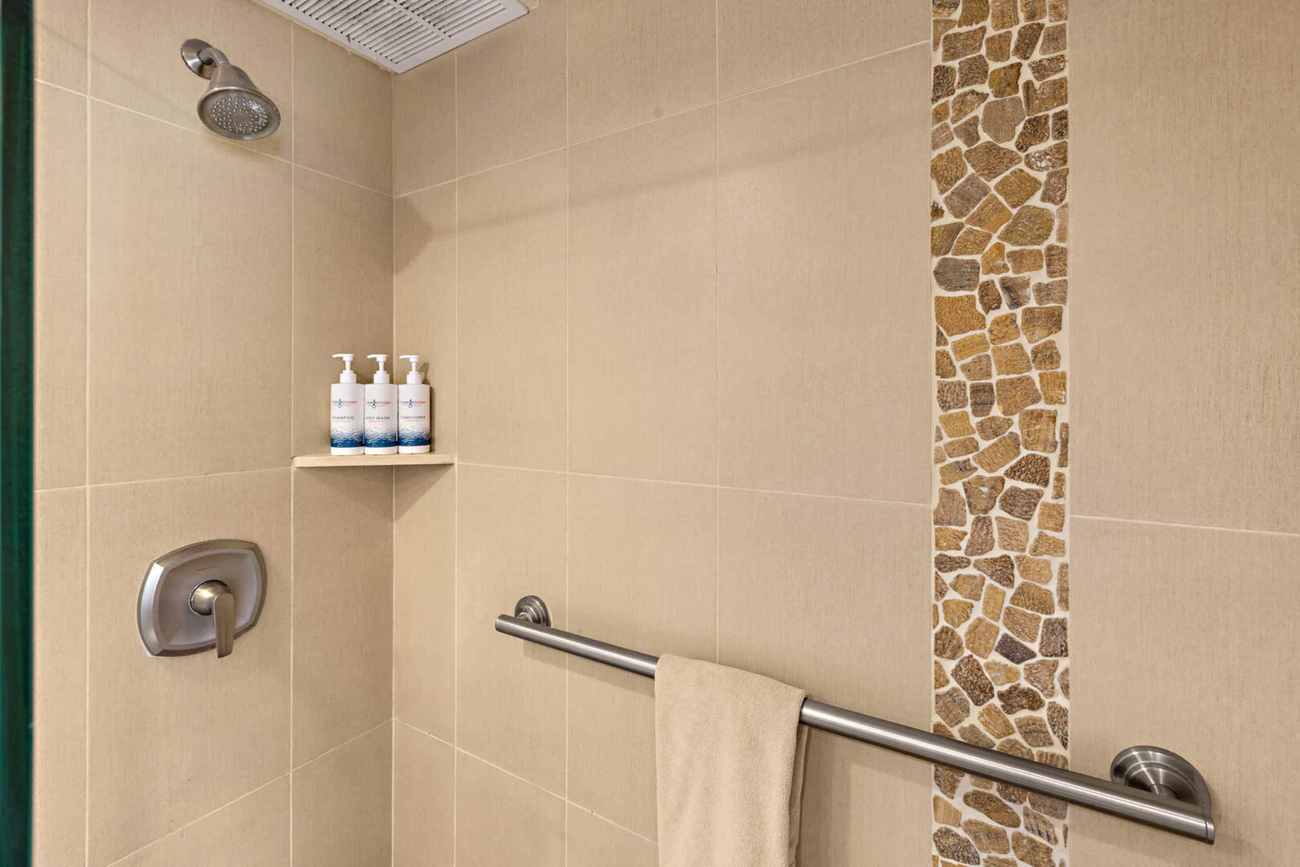 Condo in Kihei · ★4.81 · 2 bedrooms · 3 beds · 2 baths - Image 14