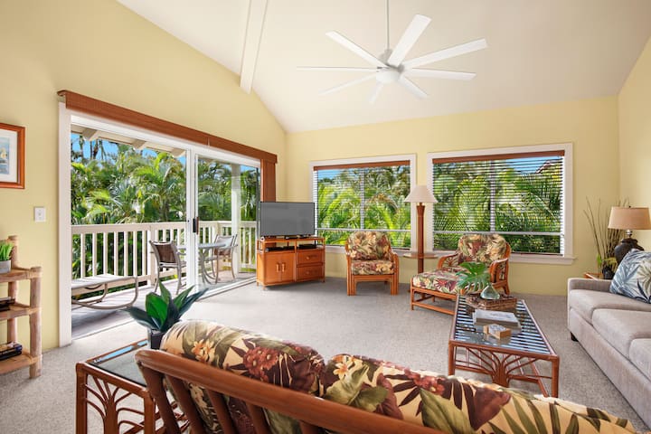 Regency 321 Steps from the Pool By Suite Paradise