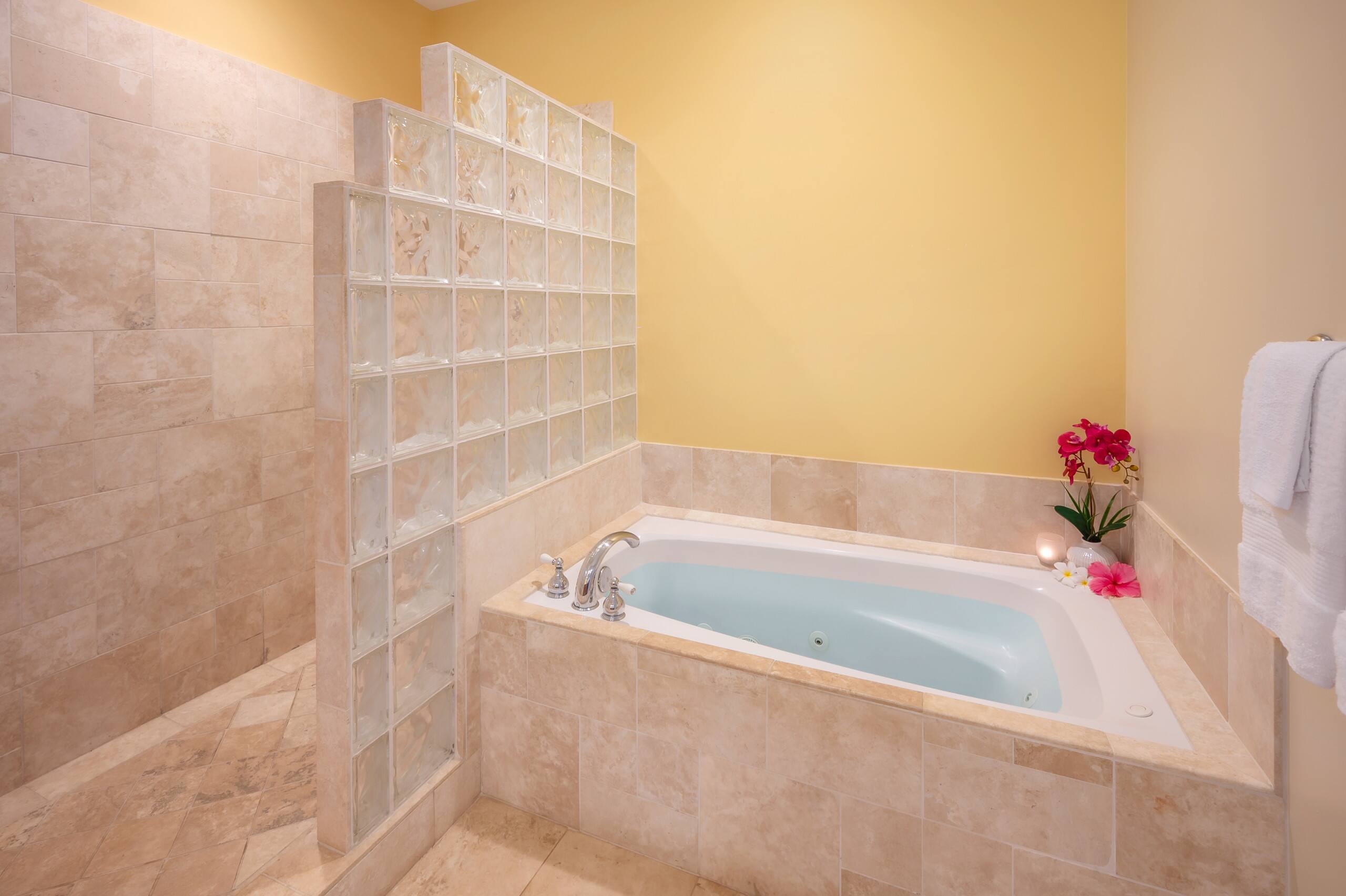Condo in Koloa · ★4.67 · 2 bedrooms · 3 beds · 2 baths - Image 15