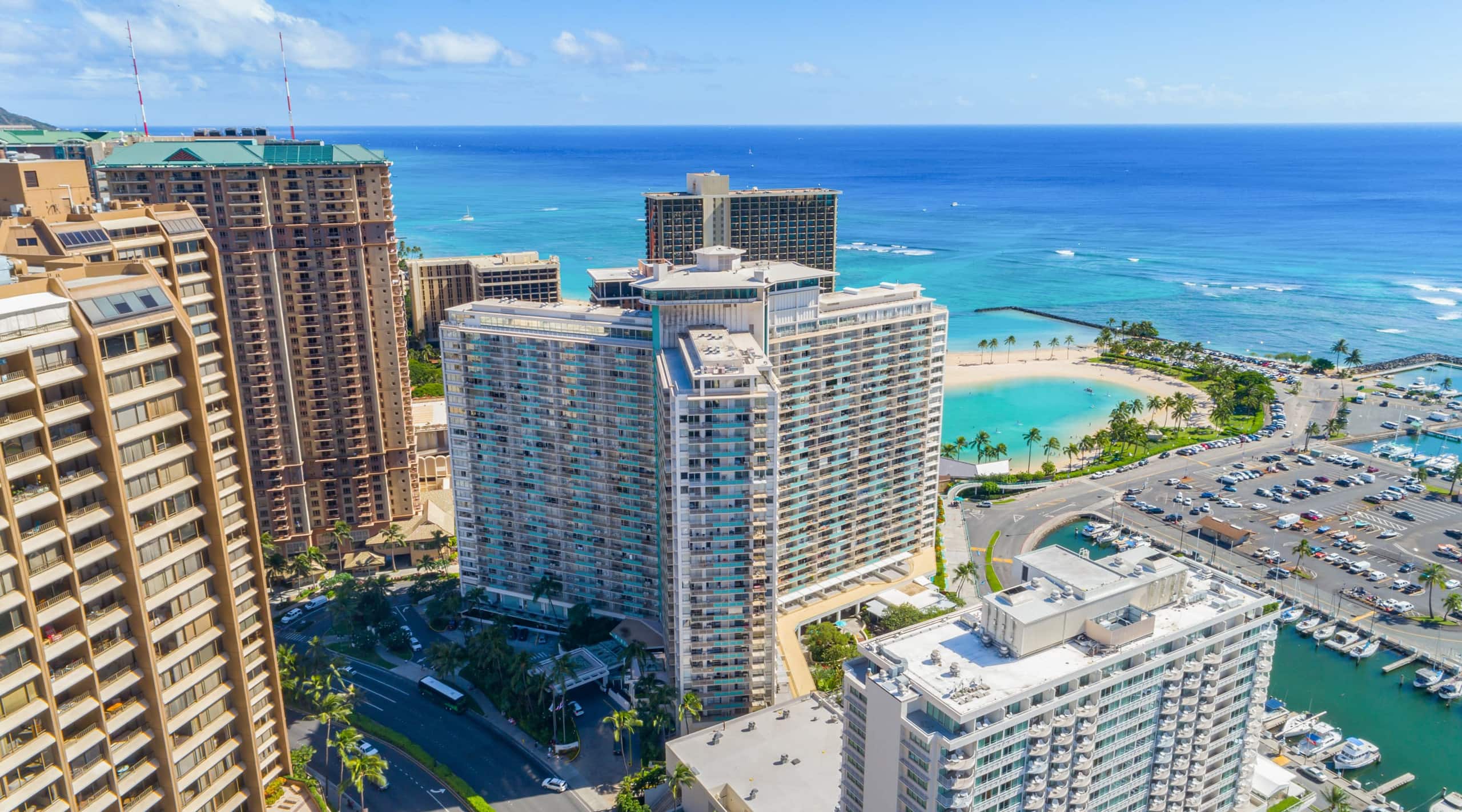 Condo in Honolulu · ★4.82 · 1 bedroom · 2 beds · 1 private bath - Image 27