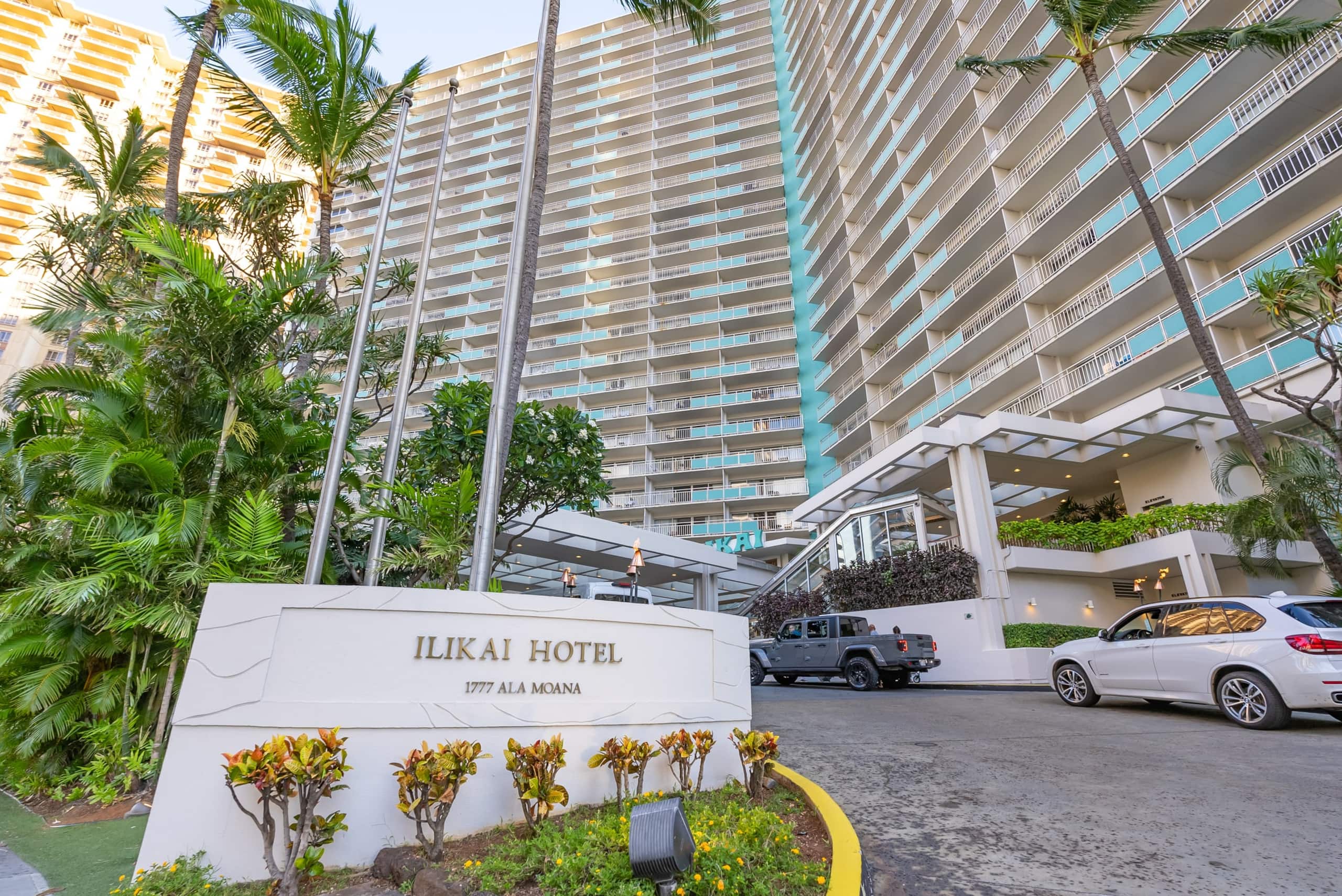 Condo in Honolulu · ★4.82 · 1 bedroom · 2 beds · 1 private bath - Image 12