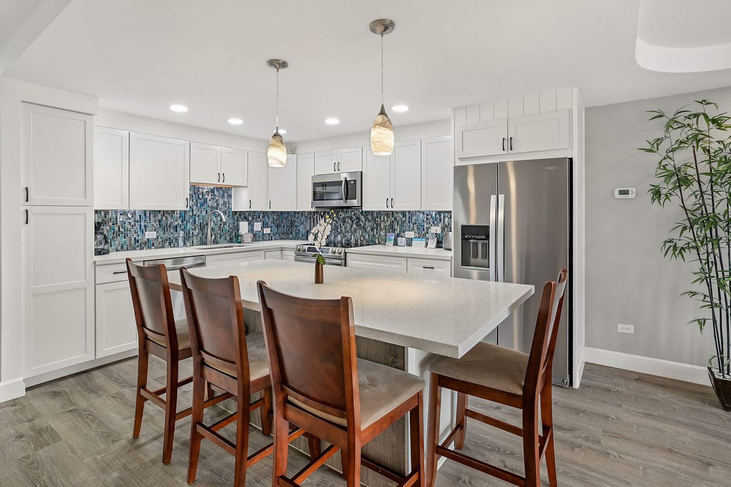 Condo in Kihei · ★4.94 · 1 bedroom · 2 beds · 2 private baths - Image 11