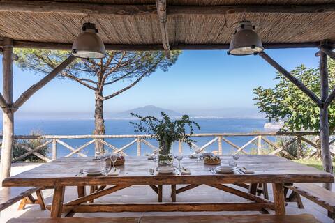 Villa Giulia: Boutique Villa, Views, Pool & Concie