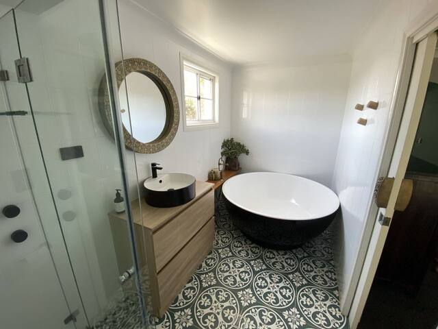 Malibu Beach House gallery image 5