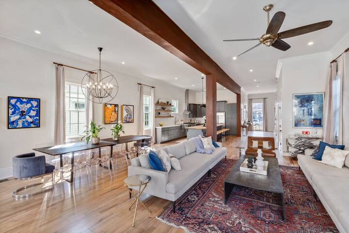 Gorgeous Upscale Home with Pool | Garden District gallery image 4