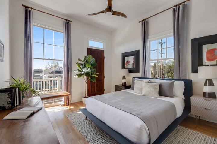 Gorgeous Upscale Home with Pool | Garden District gallery image 5