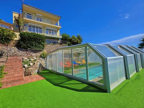 *Heated pool 29ºC and panoramic views*