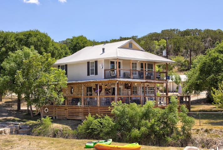 Hill Country managed Airbnb listing 2